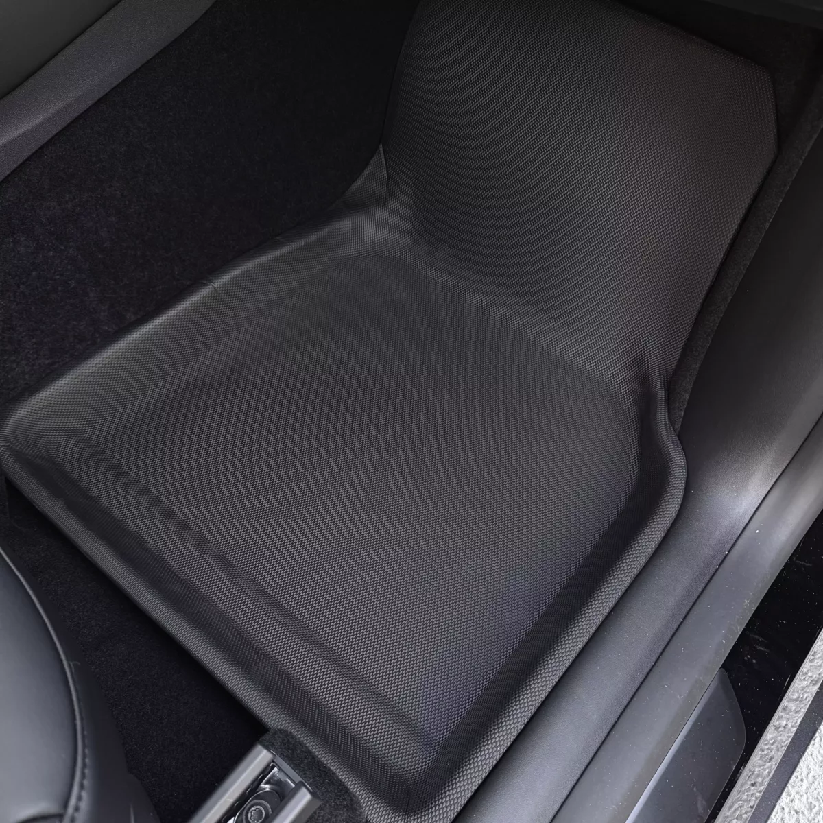 Tesla model y all-weather floor mats enhanced interior protection 2020